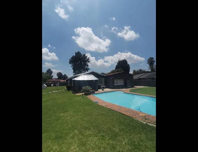 3 BEDROOM HOUSE FOR SALE IN BRACKENDOWNS